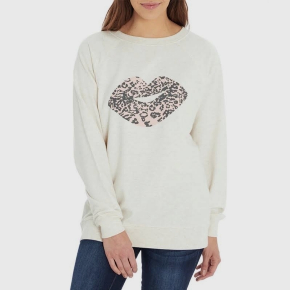 Wildfox Leopard Kiss Lips Oversized Sweatshirt Medium cream